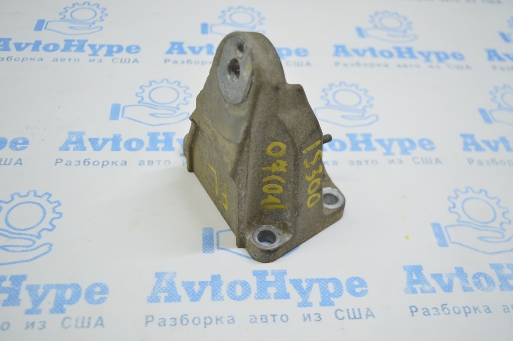 Кронштейн подушки двигателя левый Lexus IS250/IS300/IS350 06-13