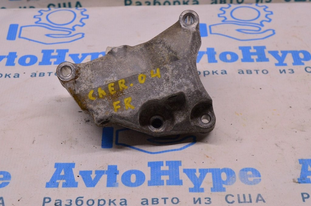 Кронштейн подушки двигателя прав низ Jeep Cherokee KL 14- 3.2
