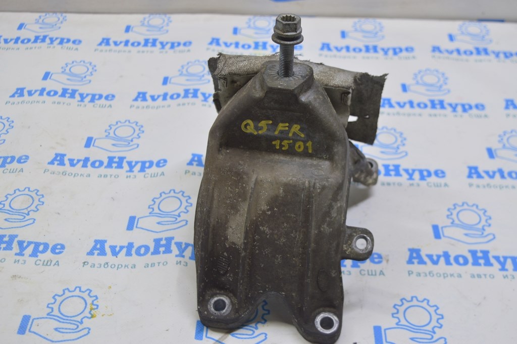 Кронштейн подушки двигателя правый Audi Q5 8R 11-17 2.0T, hybrid