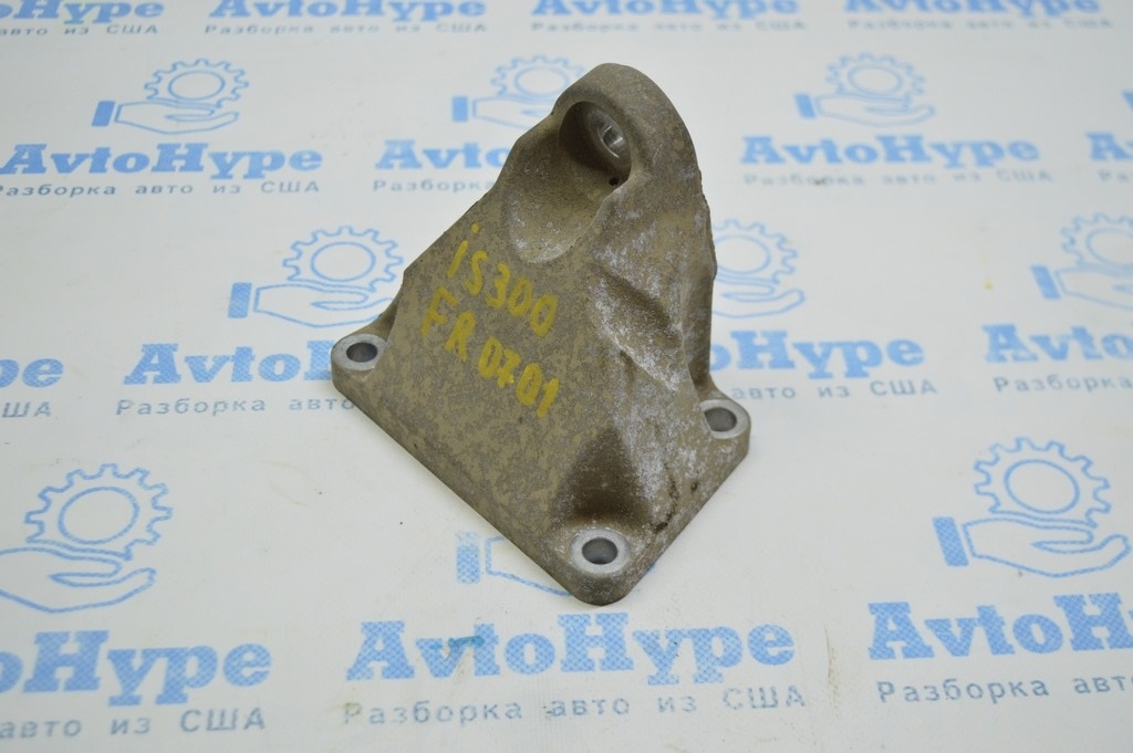 Кронштейн подушки двигателя правый Lexus IS250/IS300/IS350 06-13