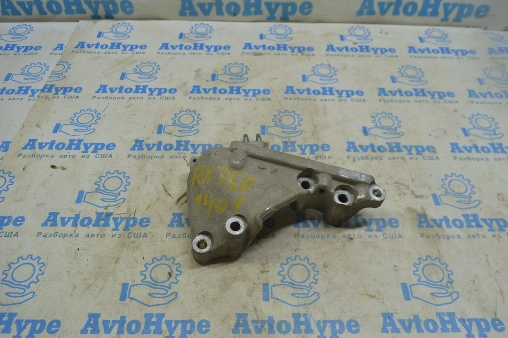 Кронштейн подушки двигателя верх Lexus RX350 RX450h 10-15
