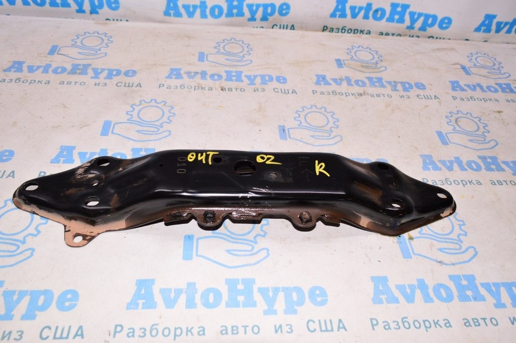 Кронштейн подушки КПП Subaru Outback 15-19