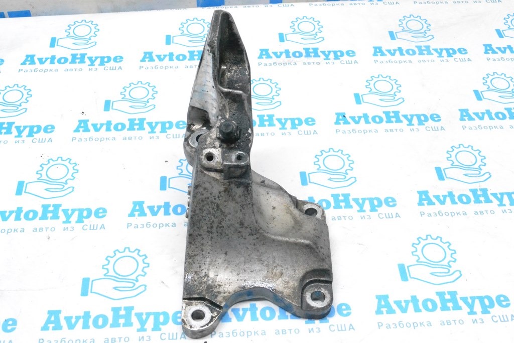 Кронштейн правой подушки двигателя Land Rover Range Rover L405 13-17 4.4d