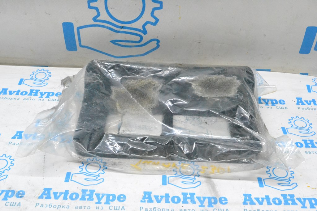 Рамка крепления переднего номерного знака Toyota Tundra 22- OEM новая — фото 3