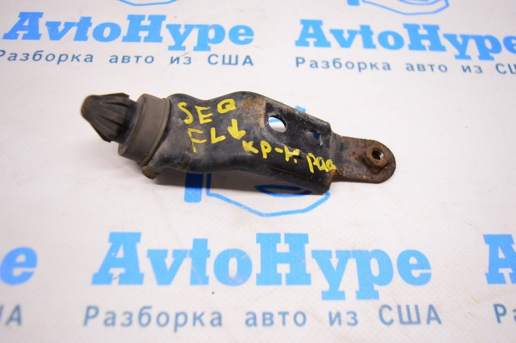 Кронштейн радиатора низ лев Toyota Sequoia 2008-2022