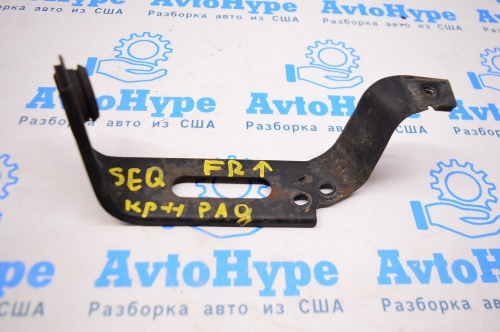 Кронштейн радиатора верх прав Toyota Sequoia 2008-2022