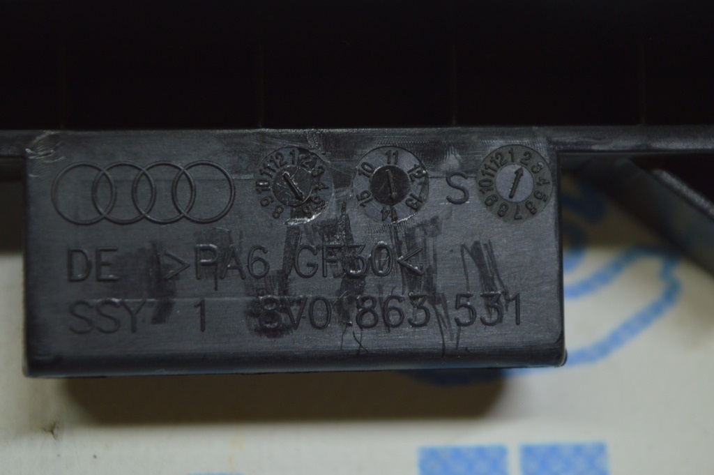Кронштейн регулятора ремня безопасности Audi A3 8V 15-16 4d — фото 2
