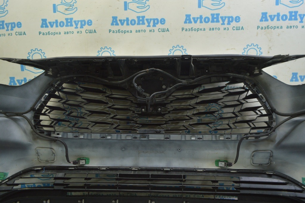 Кронштейн решетки радиатора grill Toyota Highlander 20-