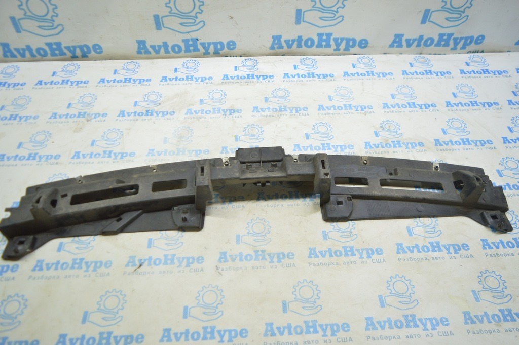 Кронштейн решетки радиатора Jeep Compass 17- 2.4