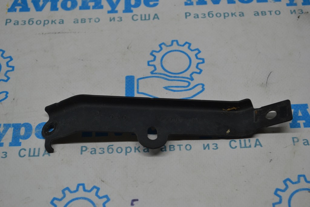Кронштейн трубки интеркулера Toyota Tundra 22- — фото 2