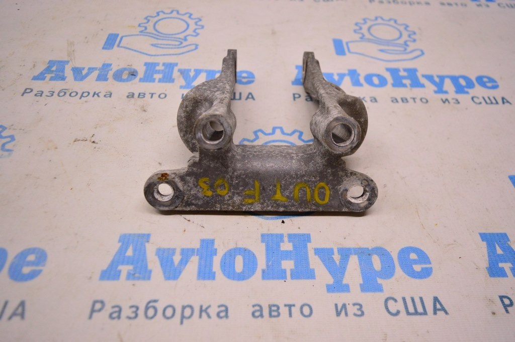Кронштейн центральной подушки двигателя Subaru Outback 15-19