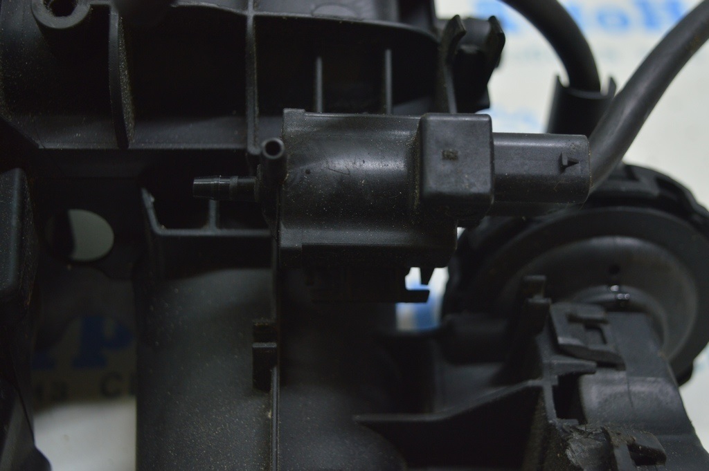 Кронштейн впускного коллектора Audi A3 8V 15-20 06L-129-723-C — фото 4