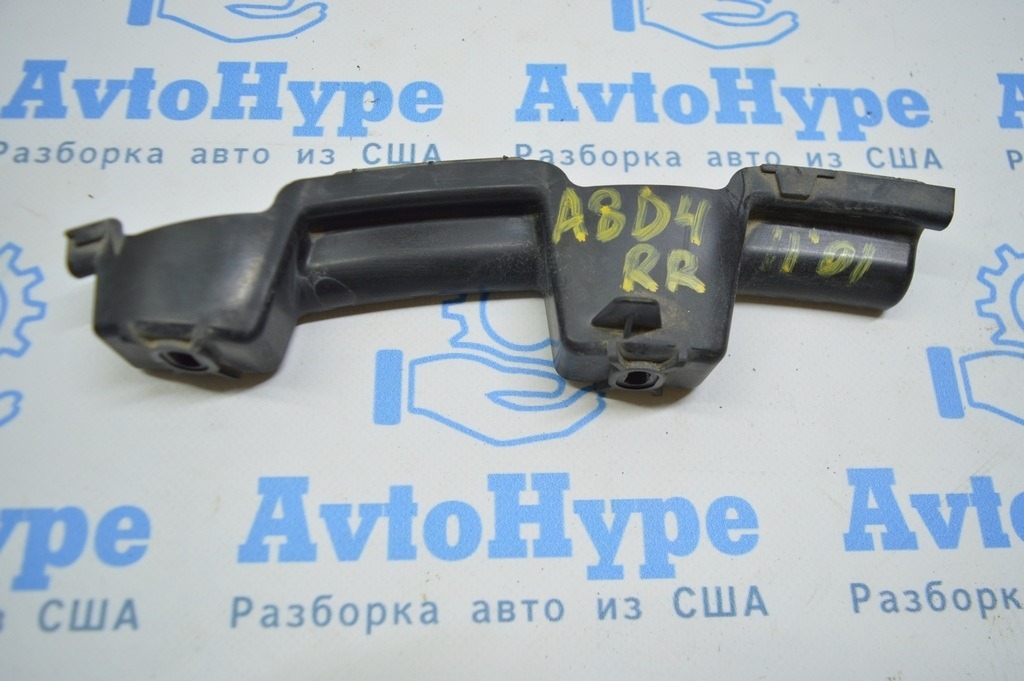 Кронштейн заднего бампера правый Audi A8 D4 10-17
