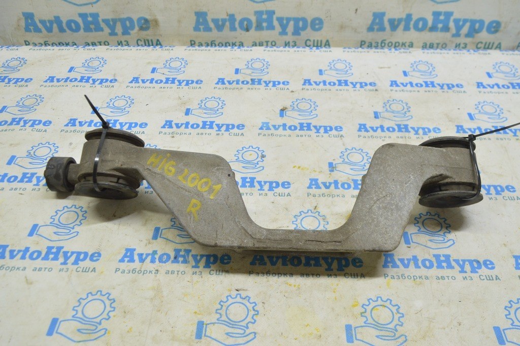 Кронштейн заднего дифференциала (редуктора) Toyota Highlander 20- 3.5 передний