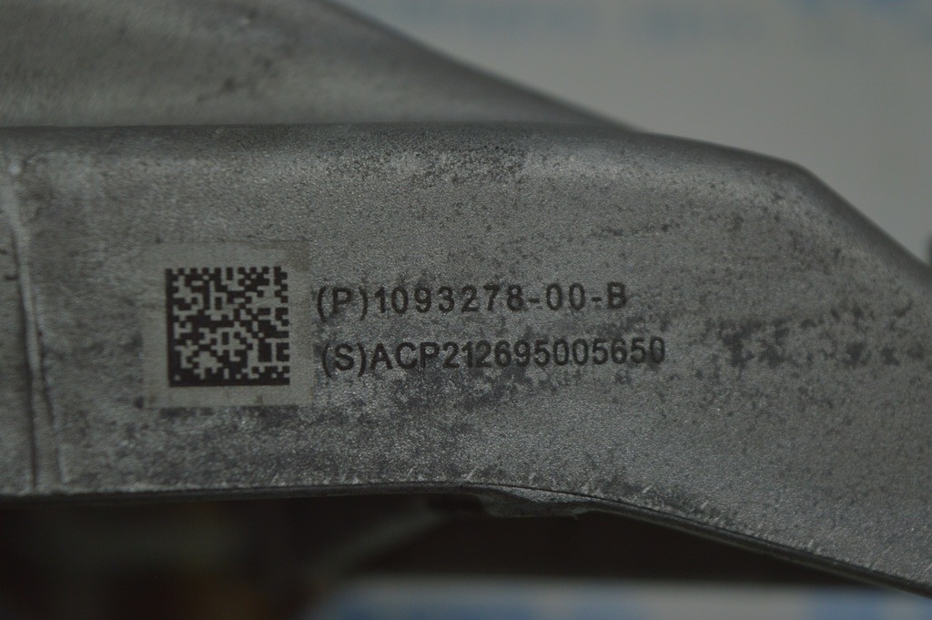 Кронштейн заднего двигателя Tesla Model 3 18- (01) 1093278-50-b — фото 2