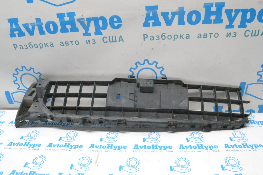 Кронштейн замка капота Audi Q5 8R 09-17 (02) дефект