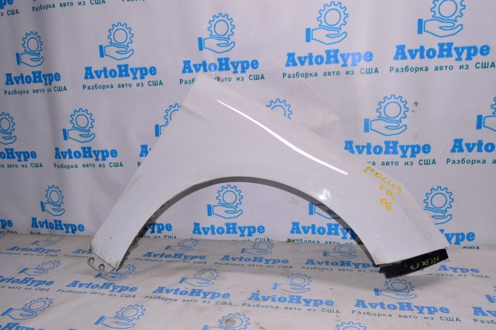 Крыло переднее правое Ford Focus mk3 11-18 usa (06) белый цвет YZ