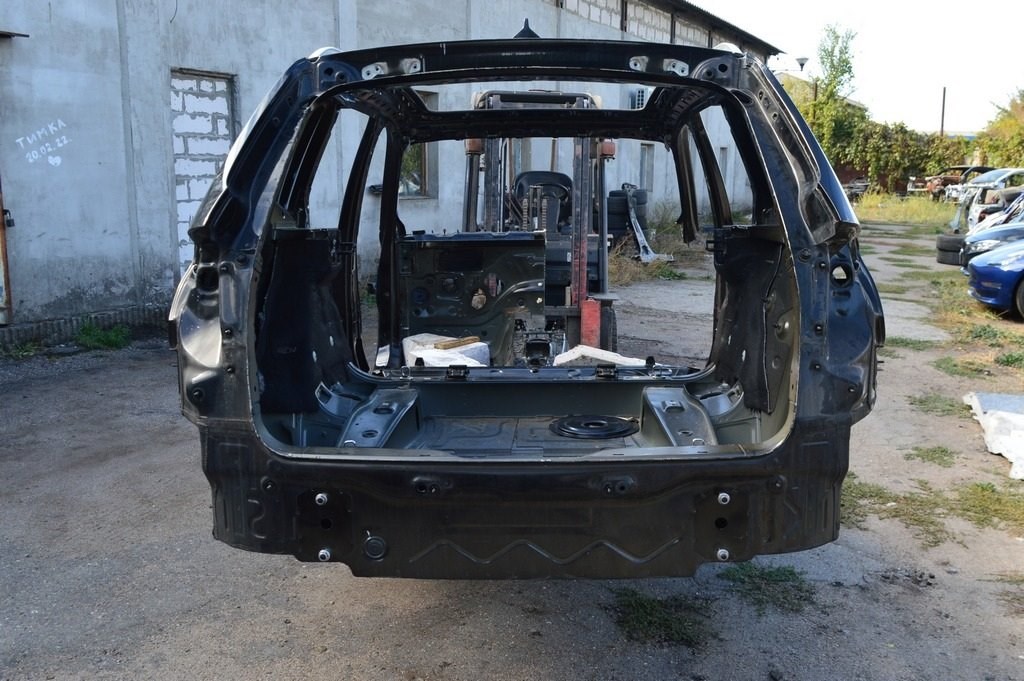 Крыша (металл) BMW X3 F25 11-17 под люк (02) черный цвет на кузове — фото 4