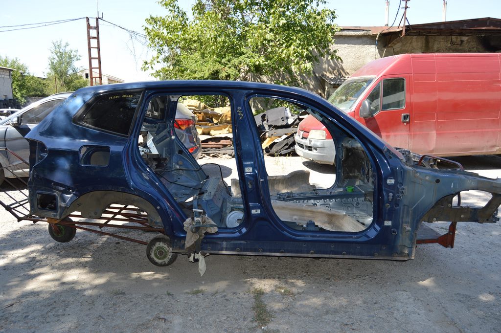 Крыша металл BMW X3 G01 18- под панораму на кузове (02) цвет phytonic-blau metallic деф. — фото 2