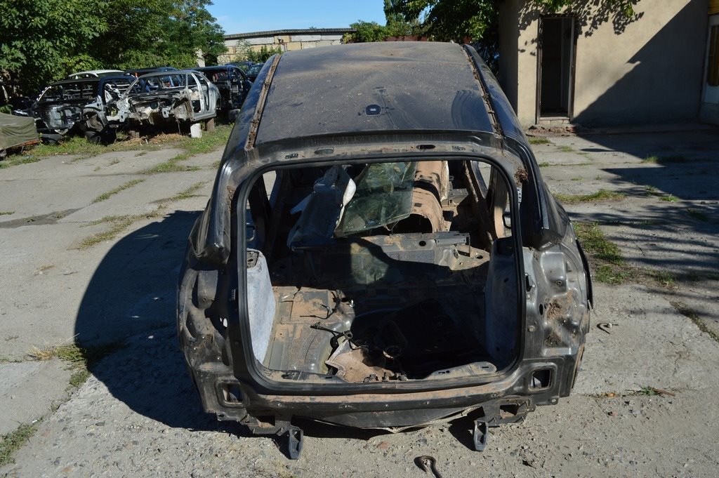 Крыша (металл) Ford Focus mk3 11-18 5d без люка (07) цвет J7