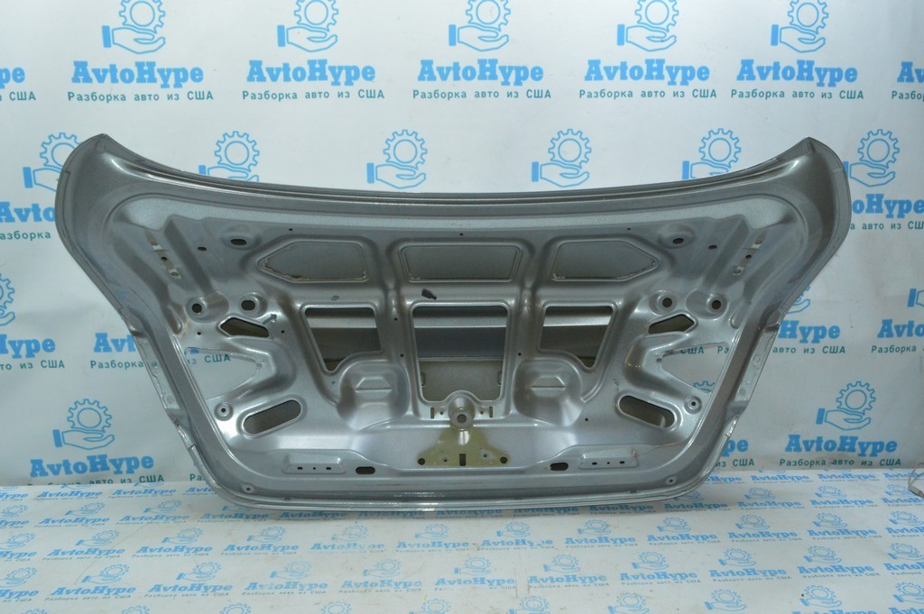 Крышка багажника Chrysler 200 15-17 серебро, дефект краски — фото 4