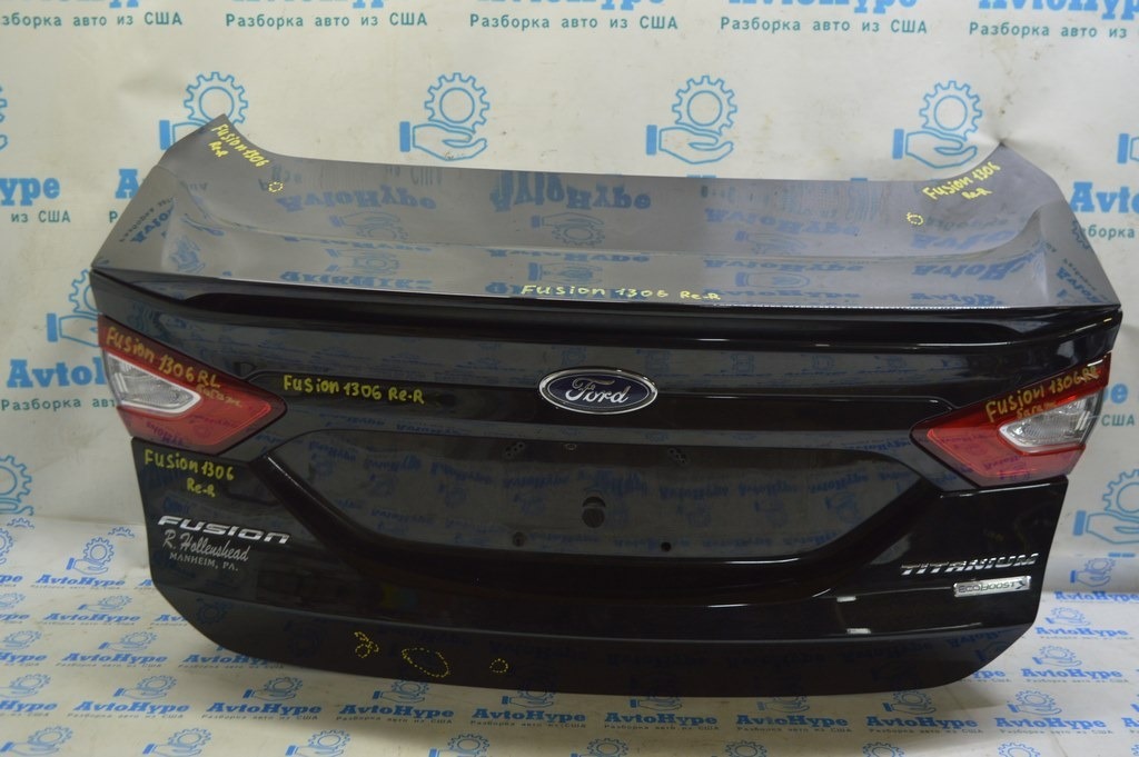 Крышка багажника голая Ford Fusion mk5 13- со спойлером,черный цвет UH (06)