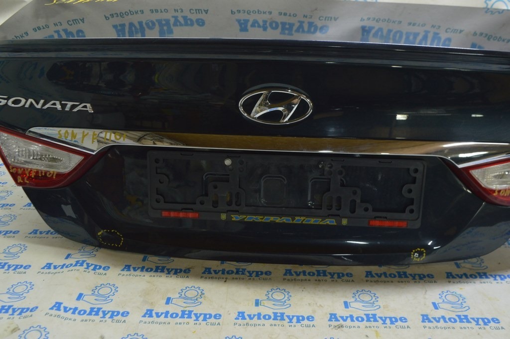 Крышка багажника Hyundai Sonata 11-15 (01) цвет T3U 2 тычки — фото 3
