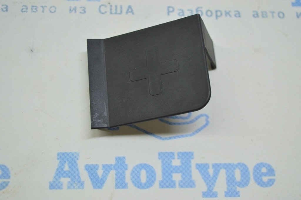 Крышка плюсовой + клеммы A8 D4 10-17