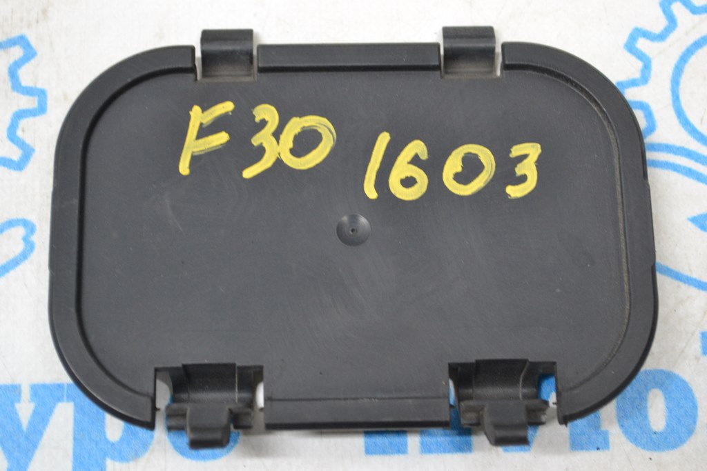 Крышка воздуховода дефлектора BMW 328i F30 12-19 7601167 0824 122 022