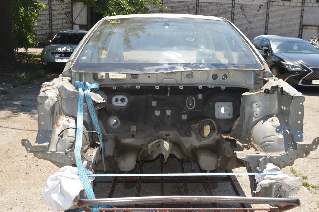 Лобовое стекло Lexus RX300 RX330 RX350 RX400h 04-09 (02)