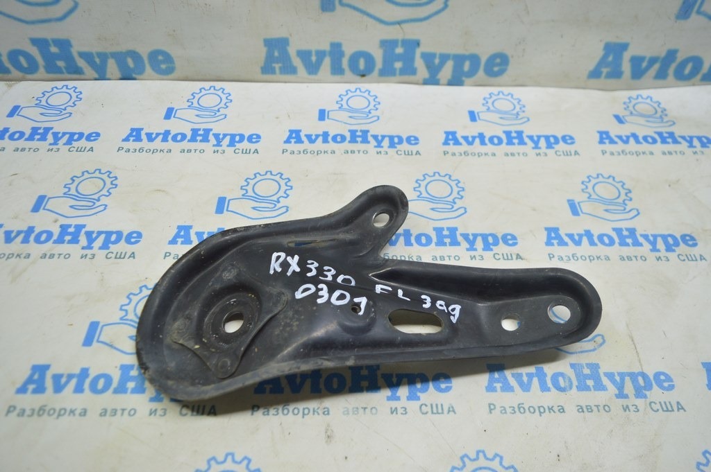 Лопух переднего подрамника задний левый Lexus RX300 RX330 RX350 RX400h 06-09