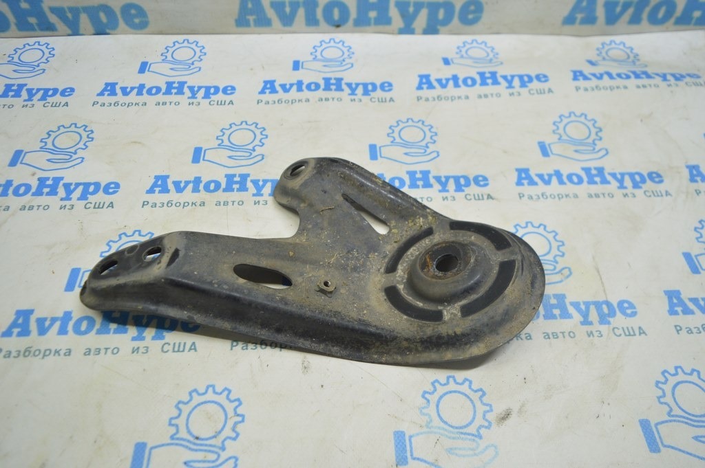 Лопух переднего подрамника задний левый Lexus RX300 RX330 RX350 RX400h 06-09 — фото 2