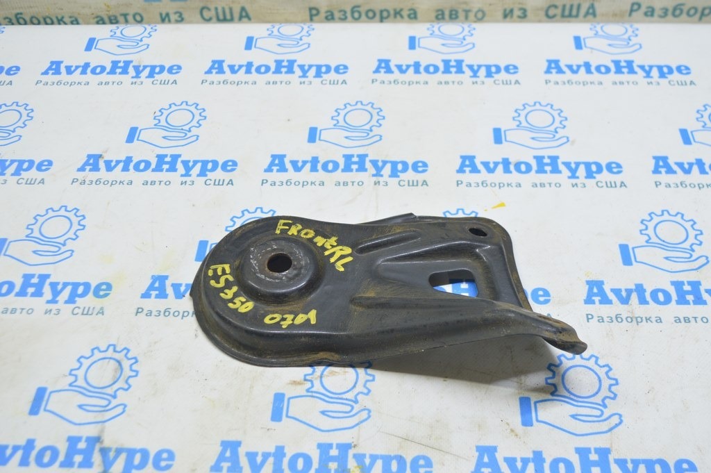 Лопух подрамника зад лев Lexus ES350 07-12