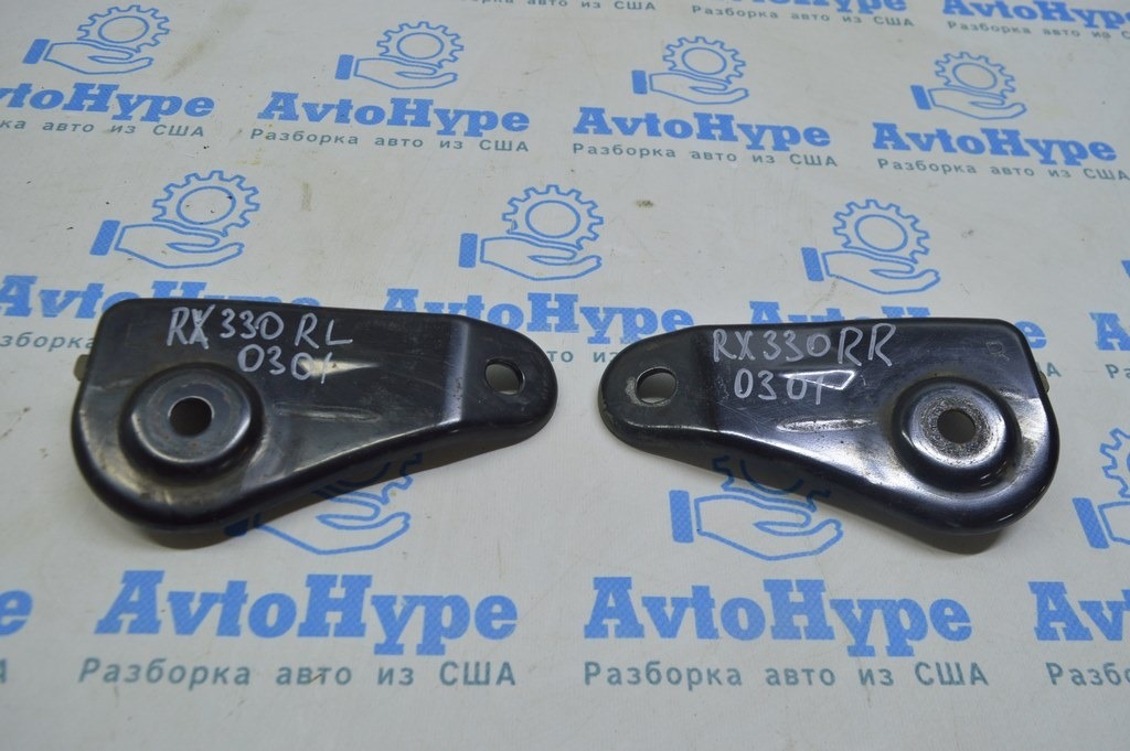 Лопух заднего подрамника левый Lexus RX330 RX350 RX400h 04-09 FWD