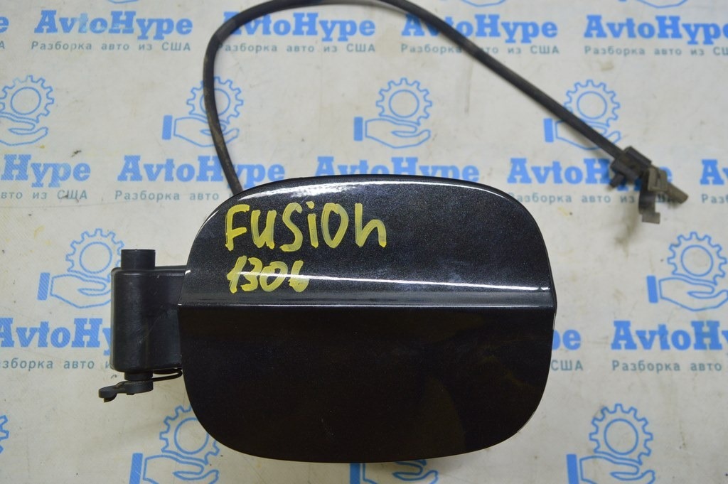 Лючок бензобака без корпуса Ford Fusion mk5 13- черный