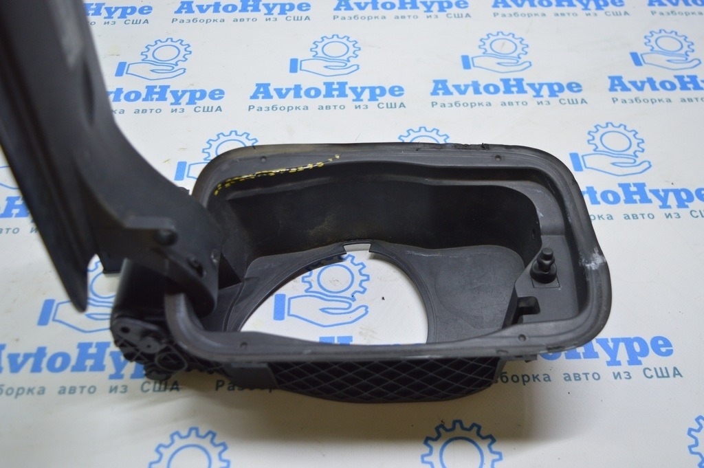 Лючок бензобака BMW X3 F25 11-17 в сборе (01) черный цвет трещинка на корпусе без замка — фото 2