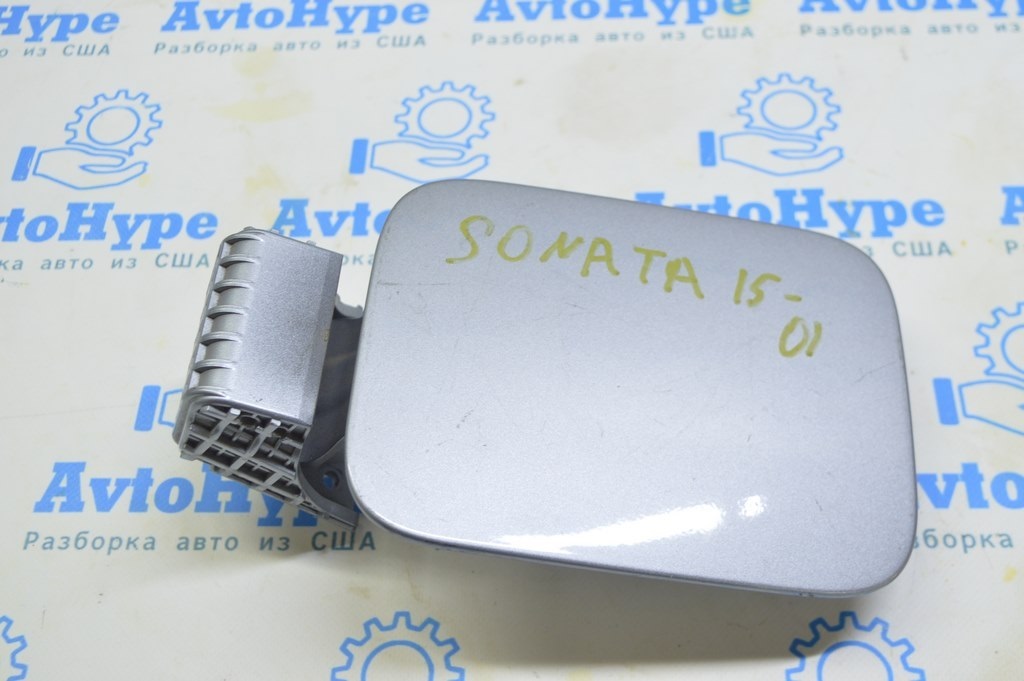 Лючок бензобака Hyundai Sonata 15-17 usa серебро (01)