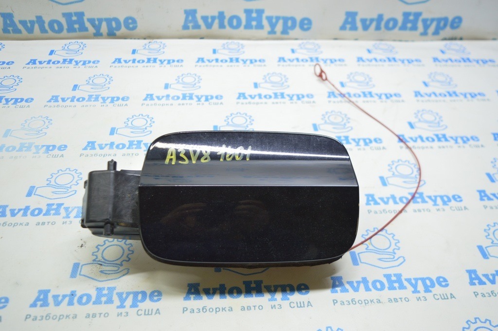 Лючок бензобака с корпусом Audi A3 8V 15-20 4d, 5d (01) черный цвет