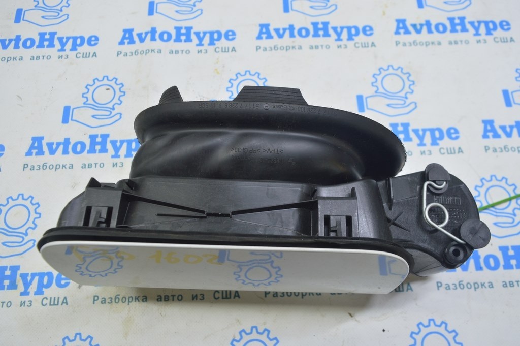 Лючок бензобака с корпусом BMW 3 F30 4d 12-19 (02) белый — фото 4