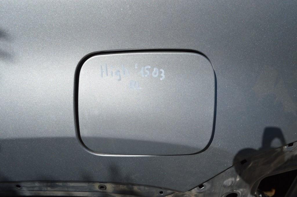 Лючок бензобака Toyota Highlander 14- (03) графит