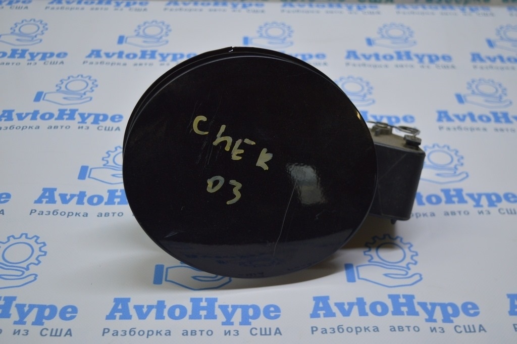 Лючок бензобака  в сборе Jeep Cherokee KL 14-черный,цвет PXR (03)
