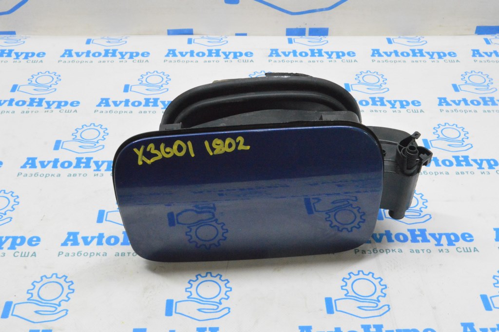 Лючок бензобака в сборе с корпусом BMW X3 G01 18- с замком (02) цвет phytonic-blau metallic