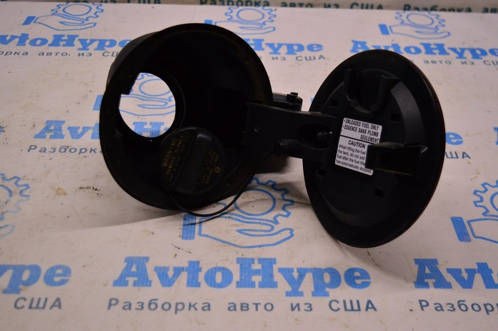 Лючок бензобака в сборе Subaru Outback 15-19 (03) бордовый цвет — фото 2