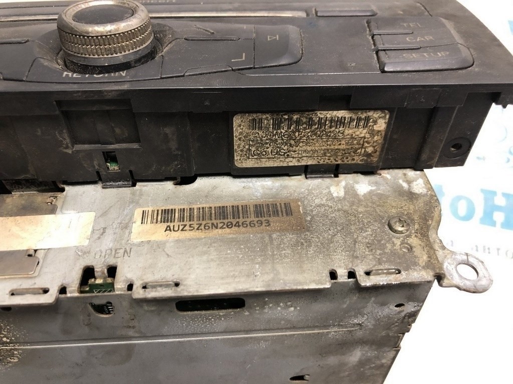 Магнитофон радио Audi A4 B8 08-16 (01) после пожара — фото 3