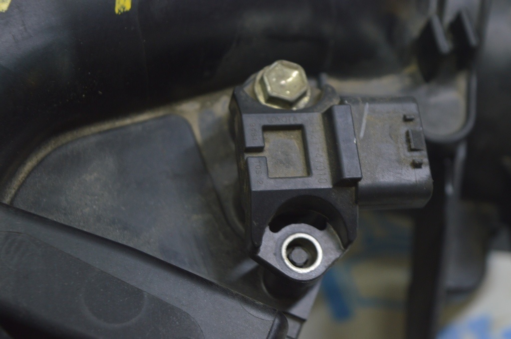 Map Sensor Lexus RX450h 16-22 во впускном коллекторе (02)