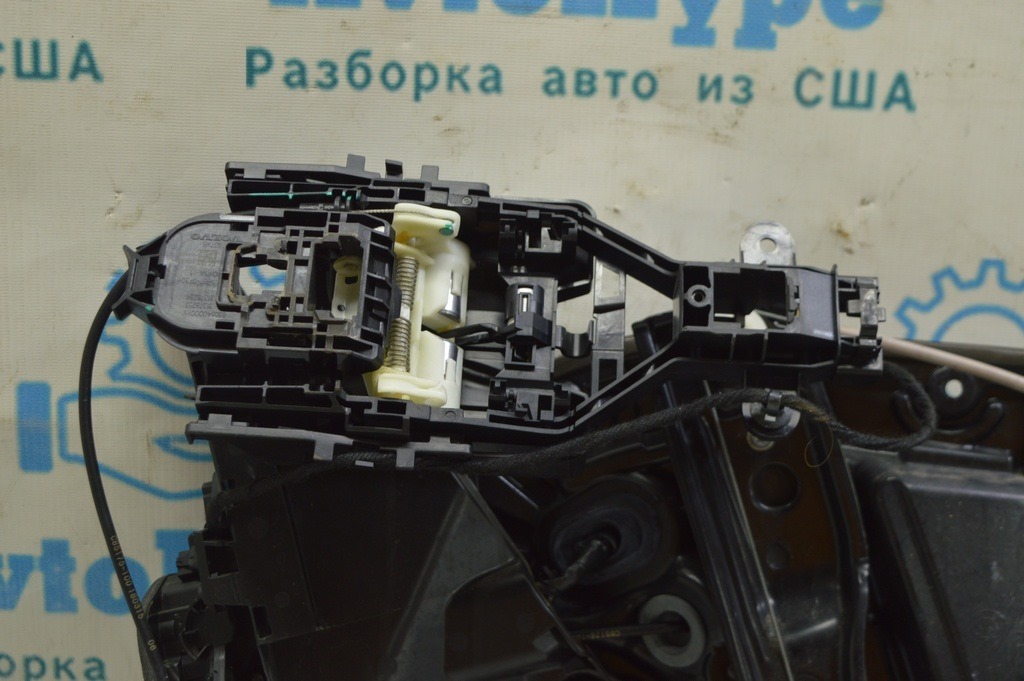 Механизм ручки двери перед прав Volvo S90 16- 31484050