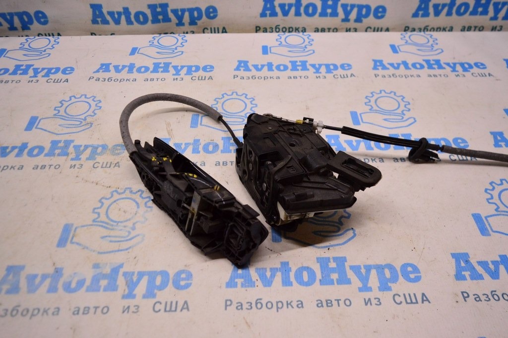 Механизм ручки двери перед прав VW Passat b8 USA (02) деф.