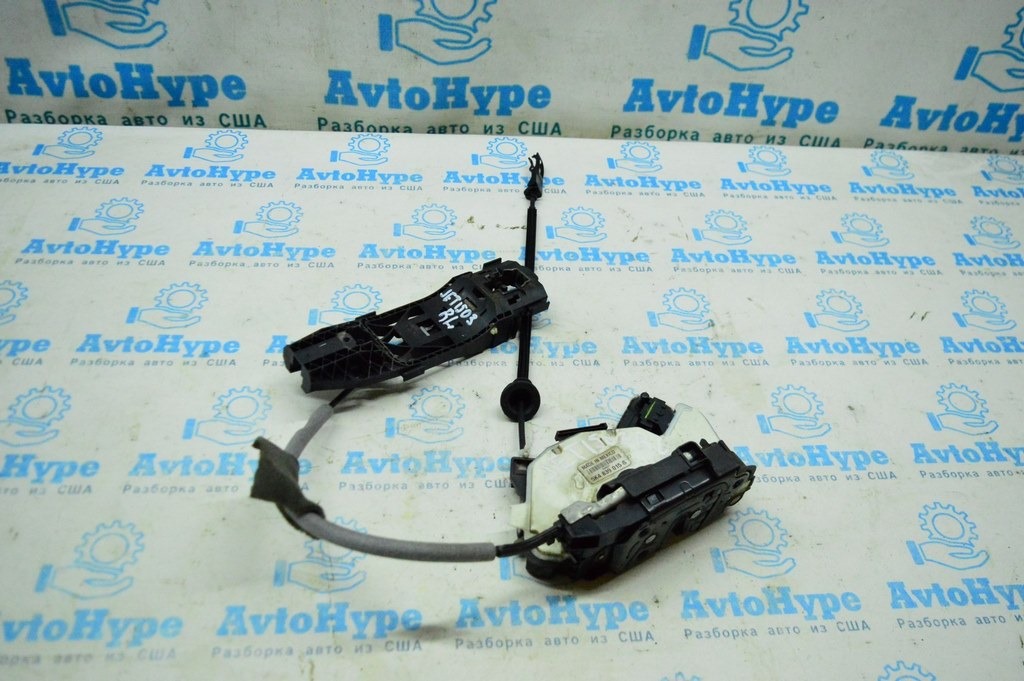 Механизм ручки двери зад лев VW Jetta 11-18 USA