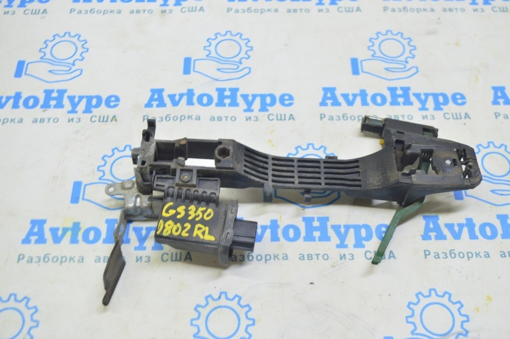 Механизм ручки двери задней левой Lexus GS300 GS350 GS430 GS450h 06-11