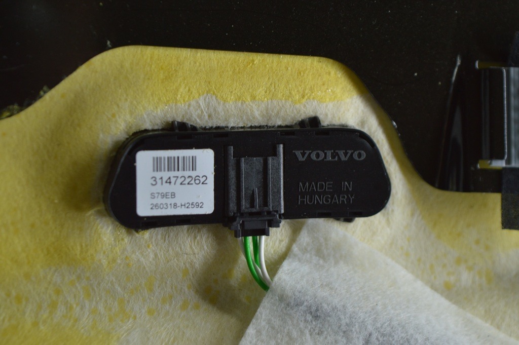 Микрофон в потолке левый Volvo S90 16- S60 16- черный